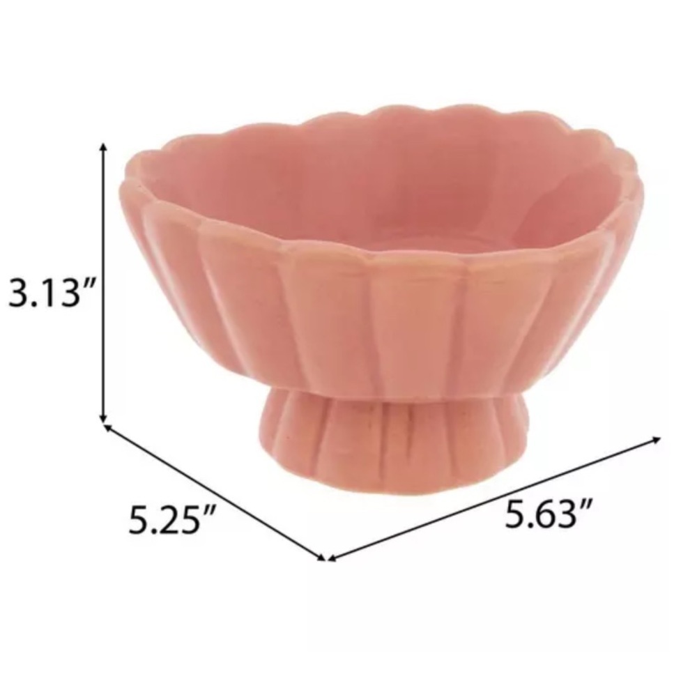 Pink Heart Shaped Scalloped Pedestal Ceramic Bowl - Picture 3 of 16